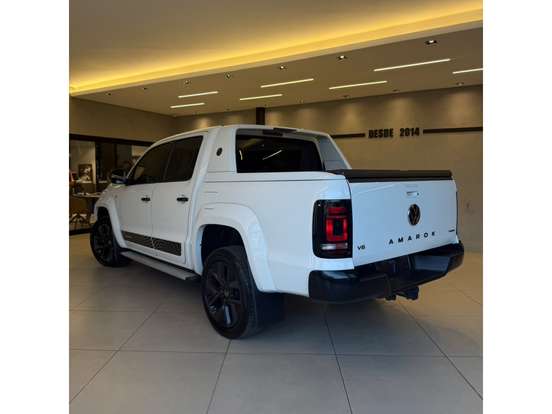 VOLKSWAGEN-AMAROK-2025