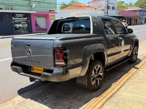 VOLKSWAGEN-AMAROK-2024