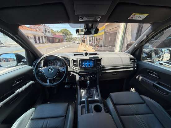 VOLKSWAGEN-AMAROK-2024