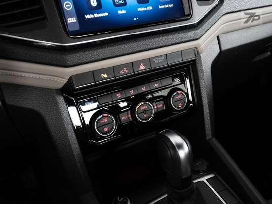 VOLKSWAGEN-AMAROK-2024