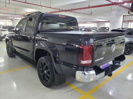 VOLKSWAGEN-AMAROK-2022
