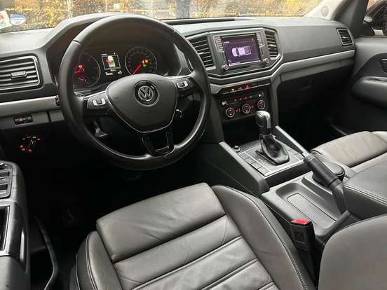 VOLKSWAGEN-AMAROK-2022