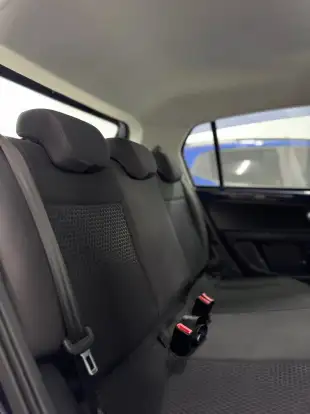 VOLKSWAGEN-CROSS UP-2014