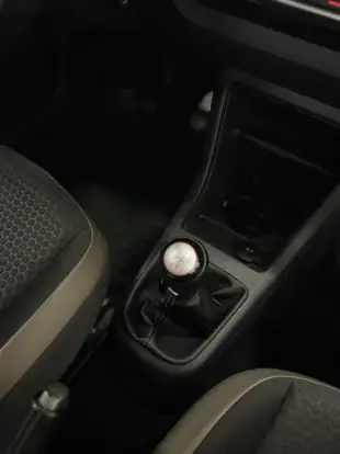 VOLKSWAGEN-CROSS UP-2014