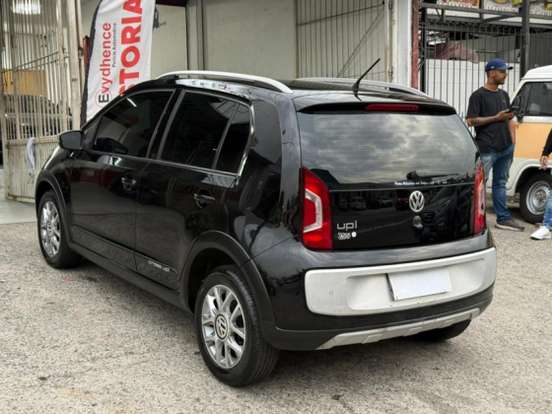 VOLKSWAGEN-CROSS UP-1.0 MPI 12V FLEX 4P MANUAL VOLKSWAGEN-CROSS UP-2015