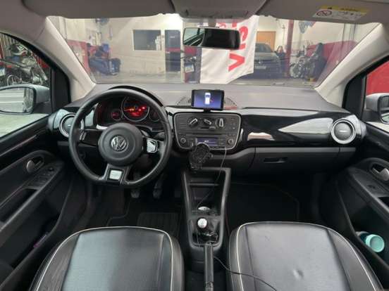 VOLKSWAGEN-CROSS UP-1.0 MPI 12V FLEX 4P MANUAL VOLKSWAGEN-CROSS UP-2015