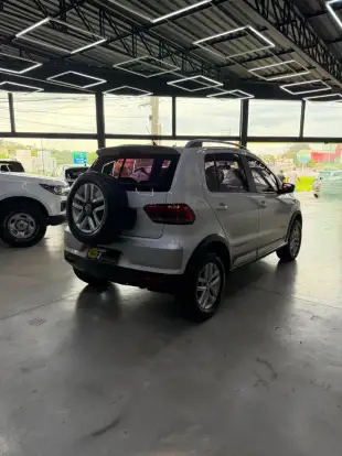 VOLKSWAGEN-CROSSFOX-2014