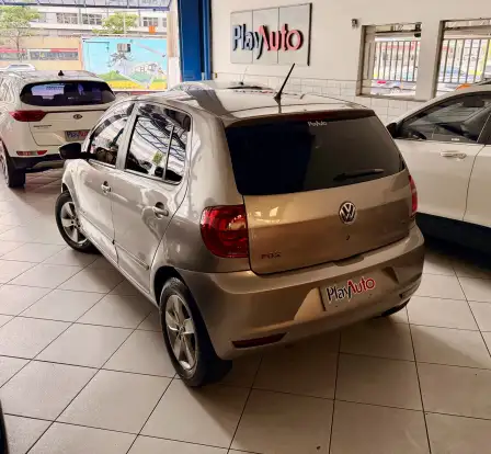 VOLKSWAGEN-FOX-2011