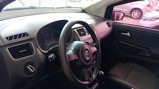 VOLKSWAGEN-FOX-2013