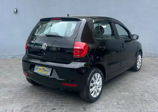 VOLKSWAGEN-FOX-2010