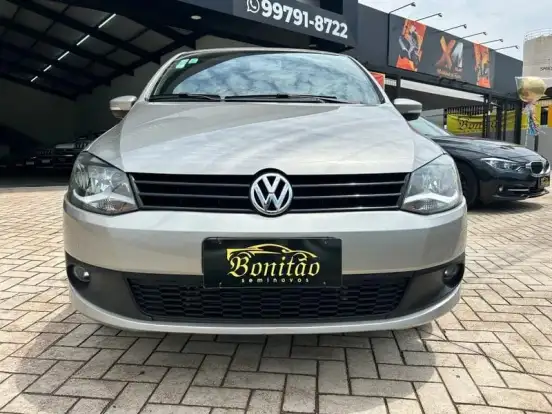 VOLKSWAGEN-FOX-2014