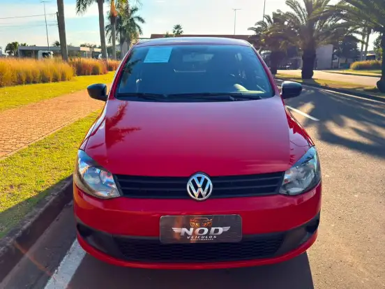 VOLKSWAGEN-FOX-2012