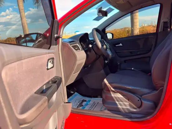 VOLKSWAGEN-FOX-1.0 MI TREND 8V FLEX 4P MANUAL VOLKSWAGEN-FOX-2012