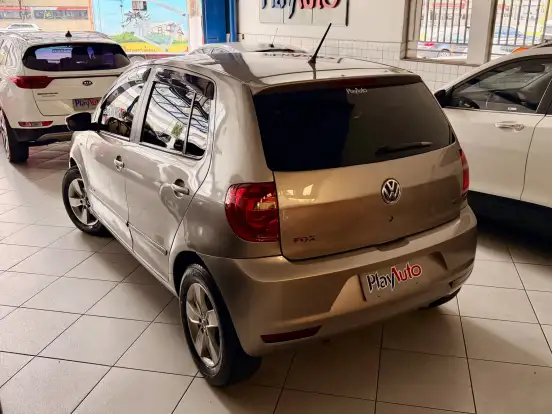VOLKSWAGEN-FOX-1.0 MI TREND 8V FLEX 4P MANUAL VOLKSWAGEN-FOX-2011