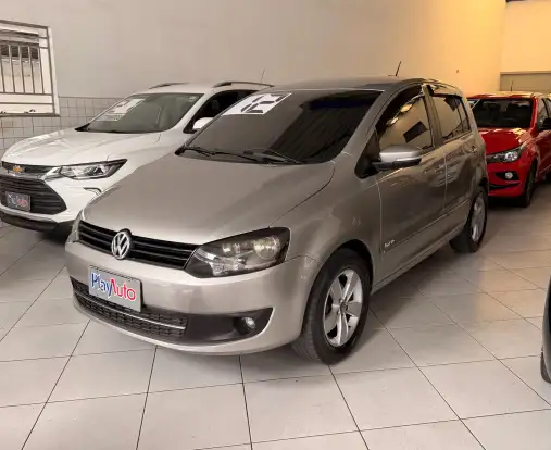 VOLKSWAGEN-FOX-2011