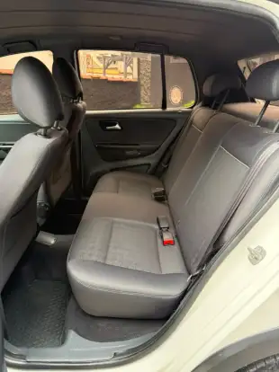 VOLKSWAGEN-FOX-2016