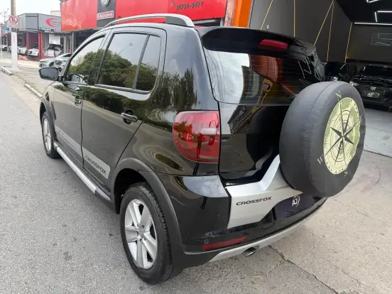 VOLKSWAGEN-FOX-2010