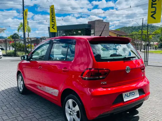VOLKSWAGEN-FOX-1.6 MI ROCK IN RIO 8V FLEX 4P MANUAL VOLKSWAGEN-FOX-2015