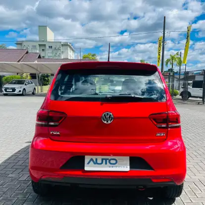 VOLKSWAGEN-FOX-2015