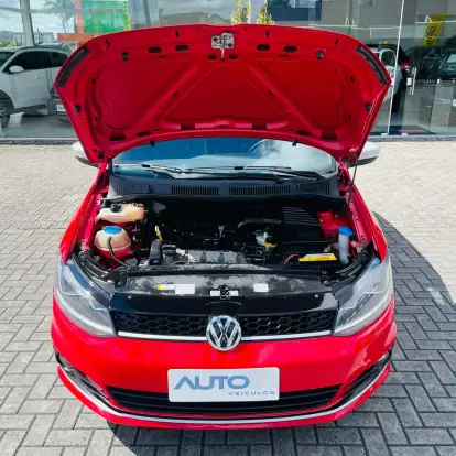 VOLKSWAGEN-FOX-2015