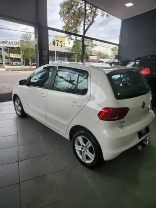 VOLKSWAGEN-FOX-2014