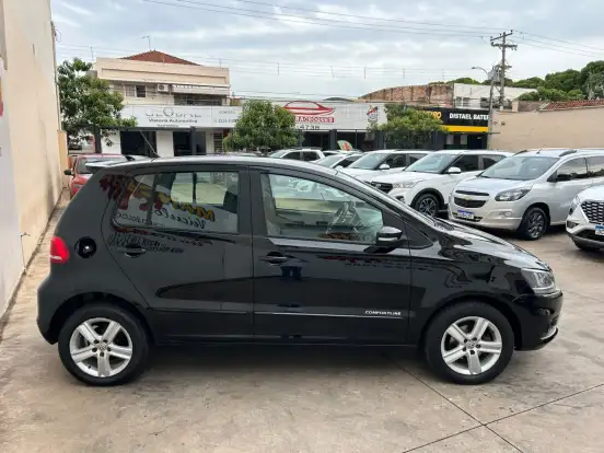 VOLKSWAGEN-FOX-1.6 MSI COMFORTLINE 8V FLEX 4P MANUAL VOLKSWAGEN-FOX-2015
