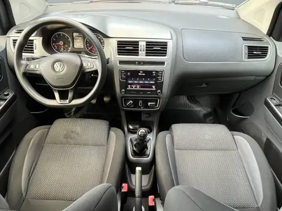VOLKSWAGEN-FOX-2018