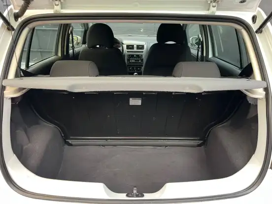 VOLKSWAGEN-FOX-2018