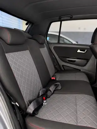 VOLKSWAGEN-FOX-2018
