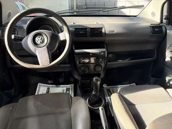 VOLKSWAGEN-FOX-1.0 MI 8V FLEX 2P MANUAL VOLKSWAGEN-FOX-2009