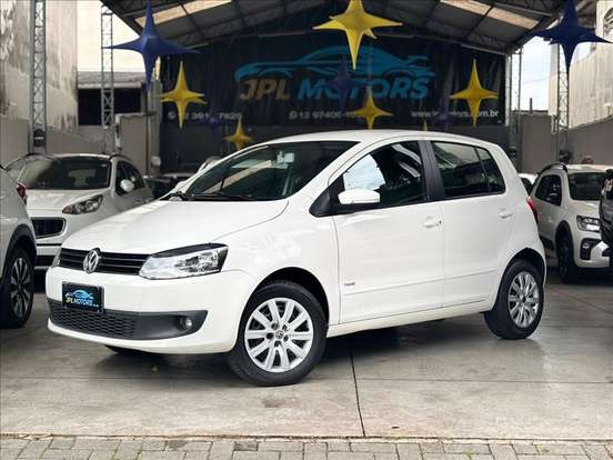 VOLKSWAGEN-FOX-2013