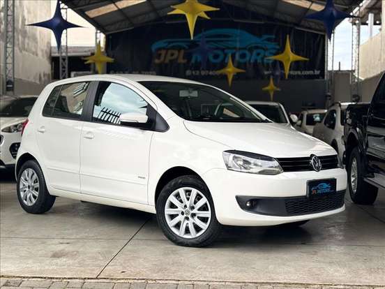 VOLKSWAGEN-FOX-1.0 MI 8V FLEX 4P MANUAL VOLKSWAGEN-FOX-2013