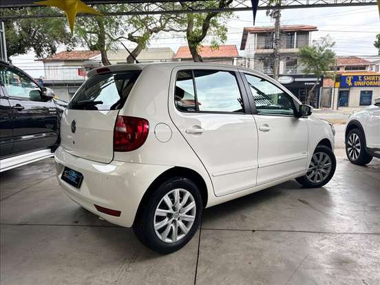 VOLKSWAGEN-FOX-2013