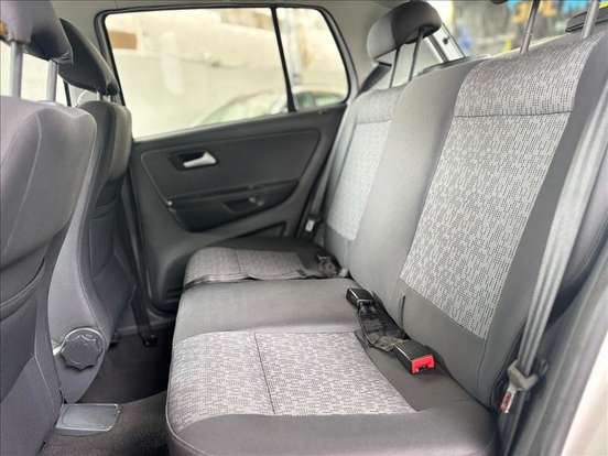 VOLKSWAGEN-FOX-2013