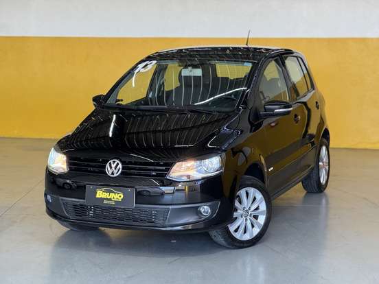 VOLKSWAGEN-FOX-2012