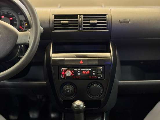VOLKSWAGEN-FOX-1.0 MI 8V FLEX 4P MANUAL VOLKSWAGEN-FOX-2006