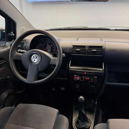 VOLKSWAGEN-FOX-2006