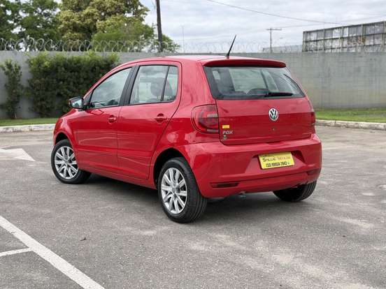 VOLKSWAGEN-FOX-1.0 MI BLUEMOTION 8V FLEX 4P MANUAL VOLKSWAGEN-FOX-2014