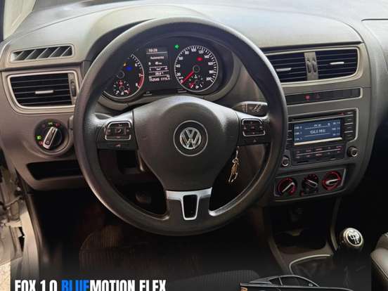 VOLKSWAGEN-FOX-1.0 MI BLUEMOTION 8V FLEX 4P MANUAL VOLKSWAGEN-FOX-2013