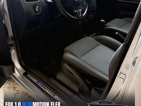 VOLKSWAGEN-FOX-1.0 MI BLUEMOTION 8V FLEX 4P MANUAL VOLKSWAGEN-FOX-2013