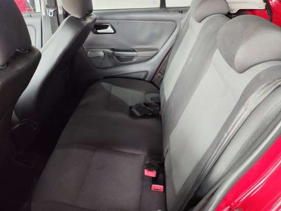 VOLKSWAGEN-FOX-1.0 MI TREND 8V FLEX 4P MANUAL VOLKSWAGEN-FOX-2011