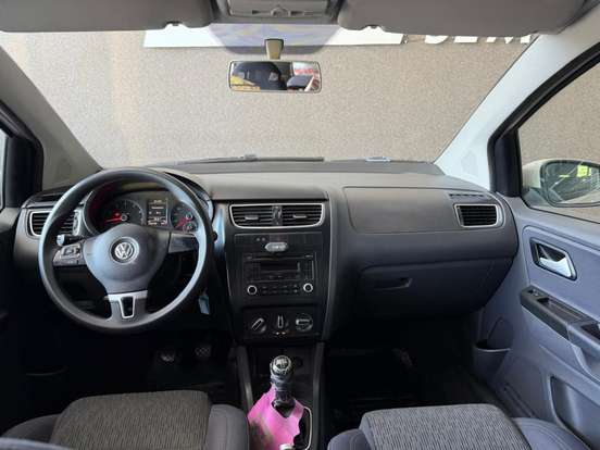 VOLKSWAGEN-FOX-1.0 MI TREND 8V FLEX 4P MANUAL VOLKSWAGEN-FOX-2012
