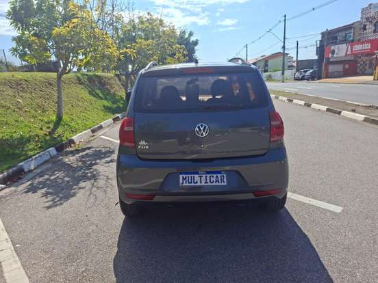 VOLKSWAGEN-FOX-2013