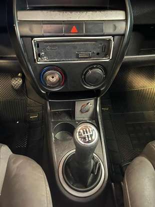 VOLKSWAGEN-FOX-2010
