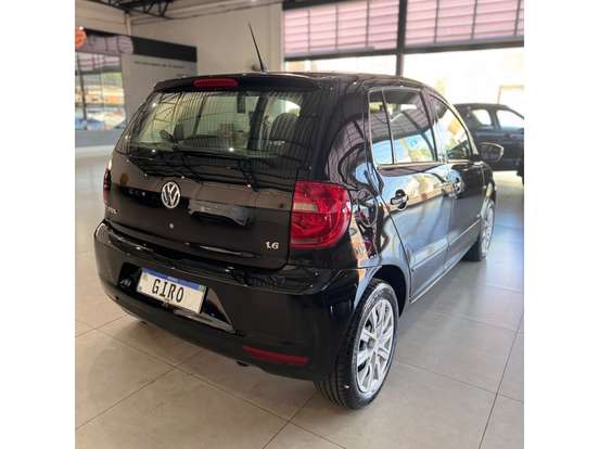 VOLKSWAGEN-FOX-2012