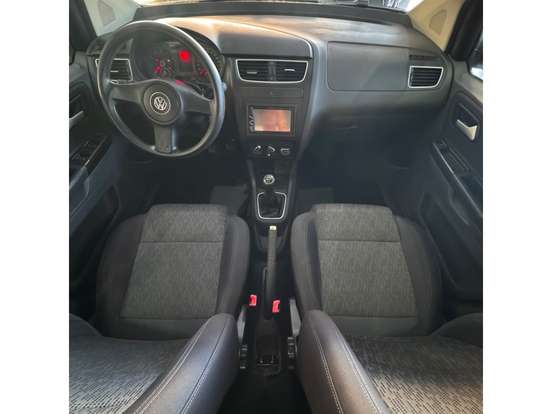 VOLKSWAGEN-FOX-2012