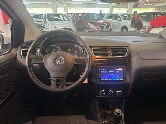 VOLKSWAGEN-FOX-2012