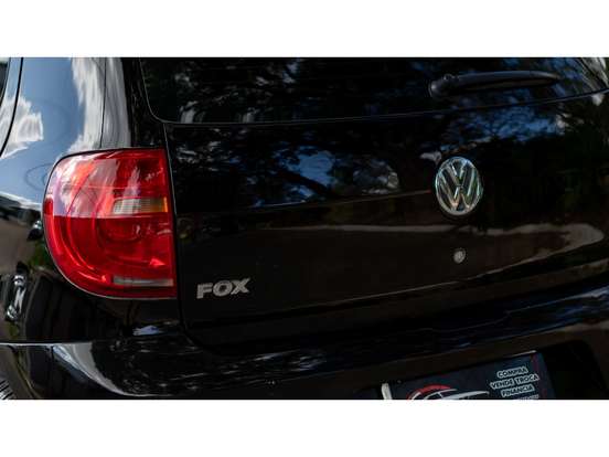 VOLKSWAGEN-FOX-2014