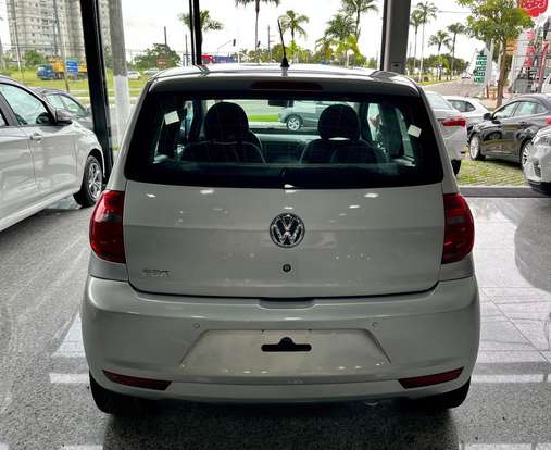 VOLKSWAGEN-FOX-1.6 MI 8V FLEX 4P MANUAL VOLKSWAGEN-FOX-2014