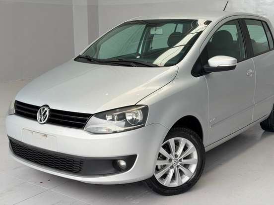 VOLKSWAGEN-FOX-2013